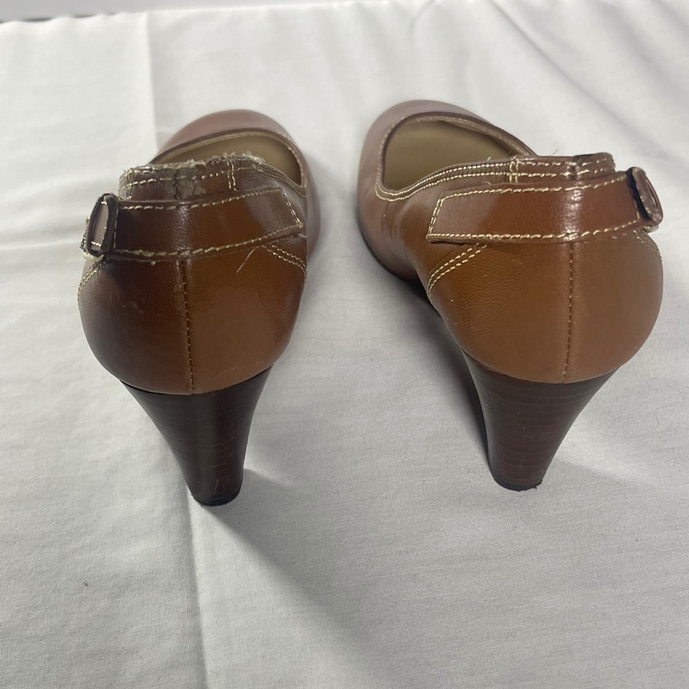 Lauren Ralph Lauren Salma Pumps Women's 7B Cognac Tan Buckle Stacked Heel - Picture 2 of 6